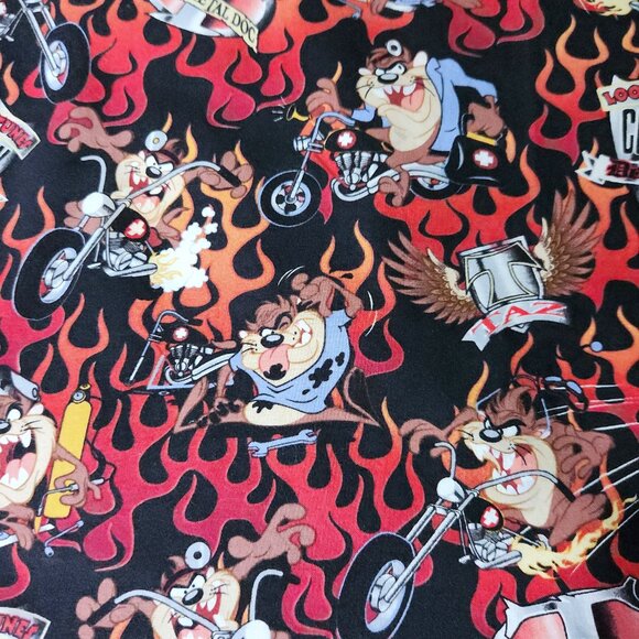 Looney Tunes Taz Scrub Top Womens XL? V-neck Nursing Measurements in Description - Picture 16 of 16